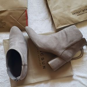 Suede Boots 10